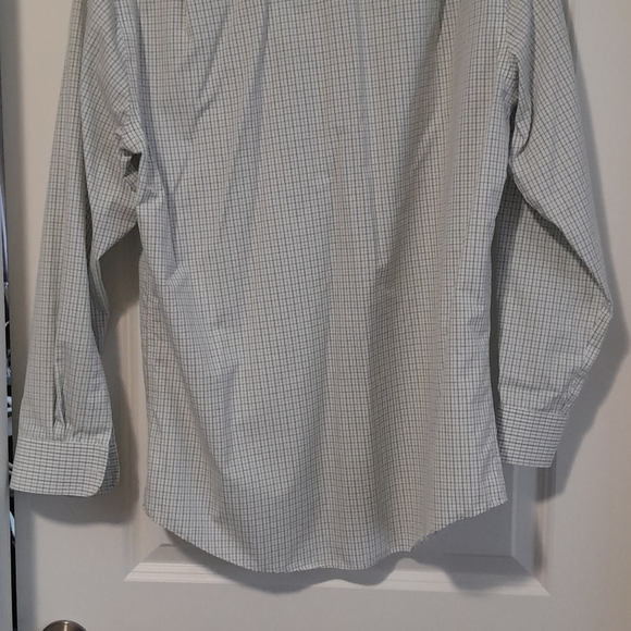 Jos. A. Bank men's button down shirt - Picture 2 of 8